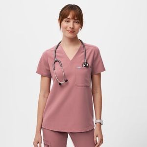 NWT Figs Catarina One-Pocket Scrub Top Mauve